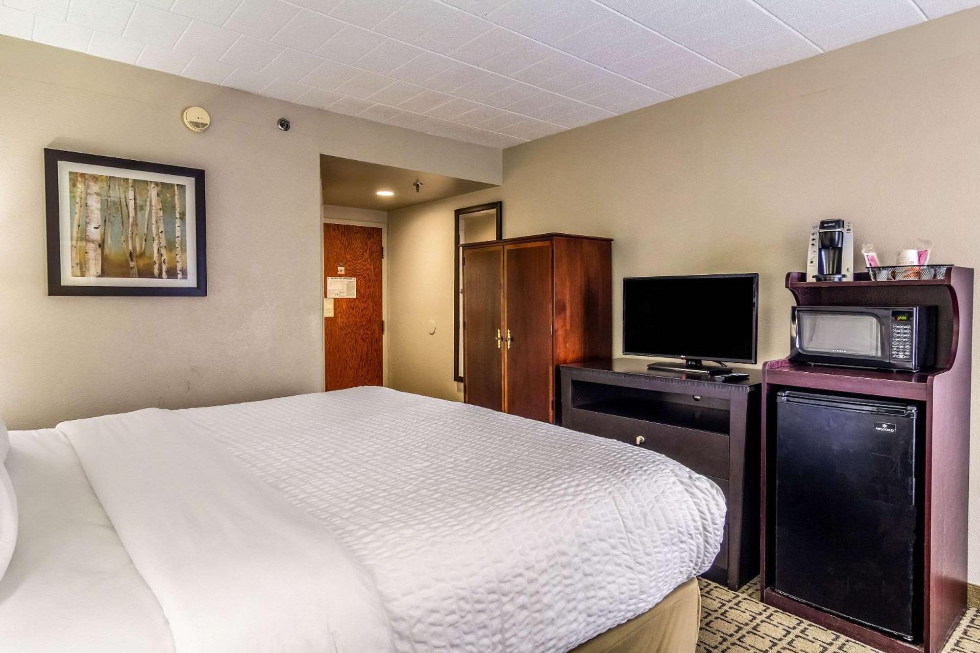 Clarion Inn Pittsburgh Cranberry Cranberry Township Exterior foto